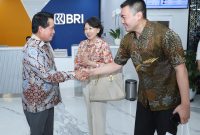 DIRUT BRI Hery Gunardi Tinjau Langsung Pelayanan di Branch Office Kelapa Gading (foto/ist) 