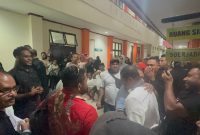 Heri Naap disambut tangis bahagia oleh Herry, keluarga, serta tim penasehat hukum yang mendampinginya sejak awal proses persidangan. Setelah mendengar putusan tersebut, Herry mengucapkan rasa syukur mendalam atas kebebasannya.