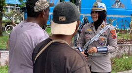 Polwan Hadir sebagai Sahabat Jalan Raya bagi Warga Jayapura”