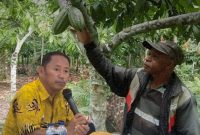 Billy Mambrasar, putra asli Papua yang kini menjabat sebagai Anggota Komite Eksekutif Presiden RI untuk OTSUS Papua, sekaligus Peneliti Kebijakan Ekonomi di Pusat Kajian Daya Saing ASEAN di Batam, temui langsung The Secretary of Climate Change and Low Carbon Policy