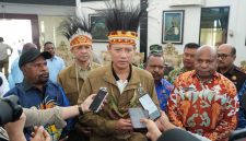 Agus Harimurti Yudhoyono (AHY) tiba di Papua untuk melakukan kunjungan kerja dan bertemu dengan sejumlah kepala daerah di Tanah Papua, Kamis (17/9/2026).