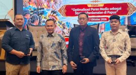 Billy hadir dalam Rapat Koordinasi Nasional (Rakornas) yang diselenggarakan Kementerian Pertahanan (Kemhan) RI di Jakarta, Rabu (7/10/2026). Rakornas tersebut mengangkat tema “Optimalisasi Peran Media sebagai Strategi Perdamaian di Papua.”